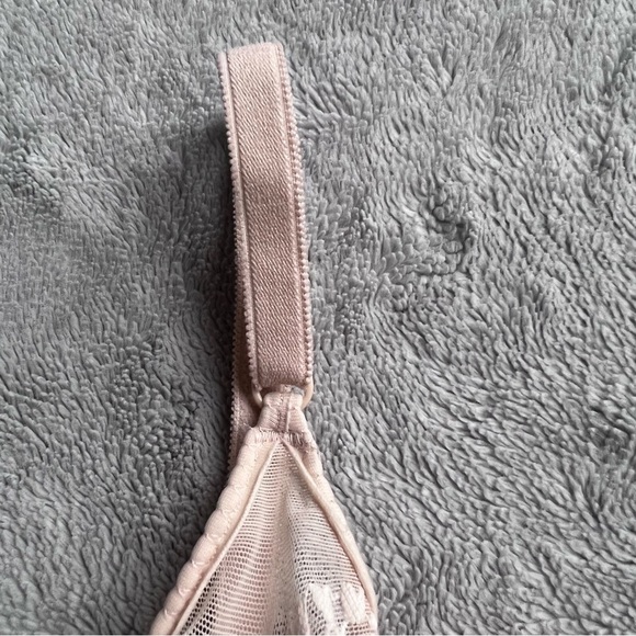 Vintage 60s Triumph Sheer Floral Mesh Embroidered Lace Underwire Bra Cream 34B - Picture 5 of 16